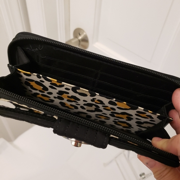 Vera Bradley Large Black Quilted Turnlock Close Wallet, Preppy, Versatile - Picture 11 of 12